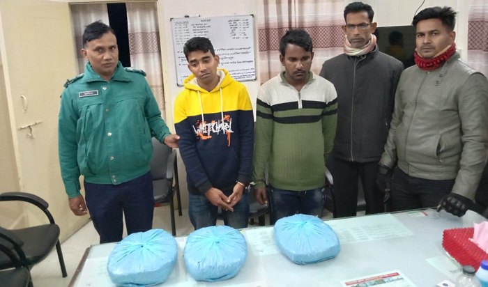 বিএমপিতে তিন কেজি গাঁজা দুই মাদক ব্যবসায়ী আটক