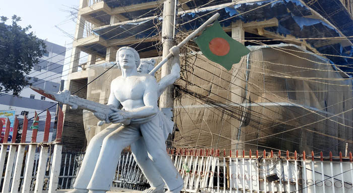 ১৮ ডিসেম্বর নওগাঁয় উড়েছিল বিজয়ের পতাকা