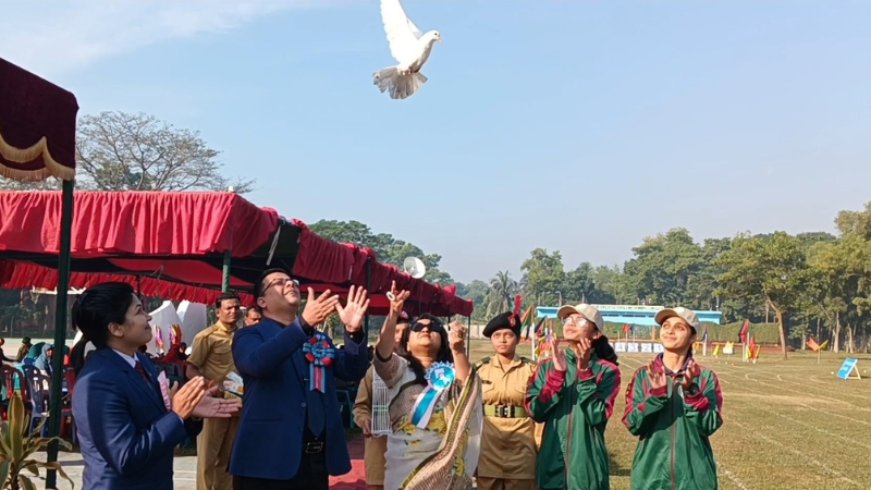 জয়পুরহাট গার্লস ক্যাডেট কলেজে আন্তঃ হাউজ বার্ষিক ক্রীড়া প্রতিযোগিতার উদ্বোধন