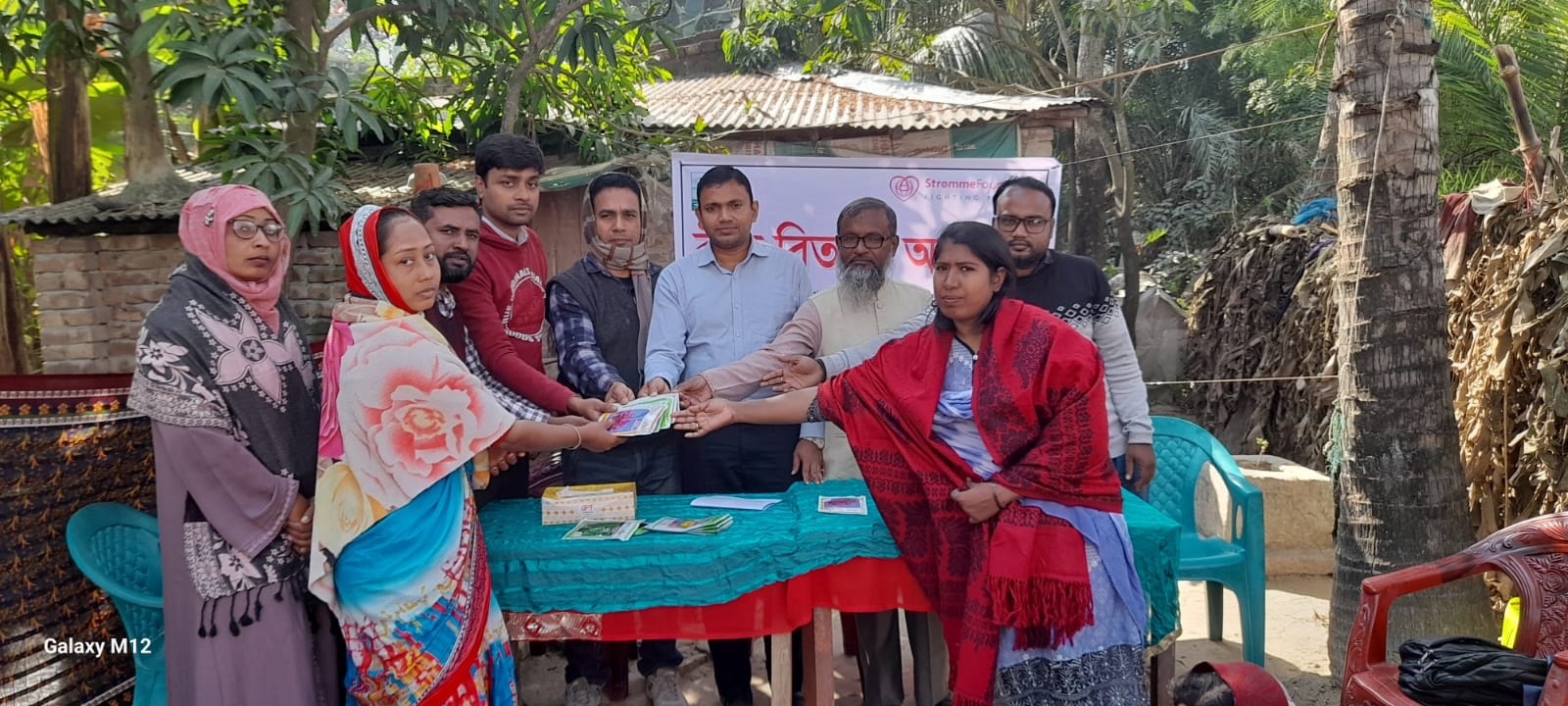 আশাশুনিতে গৃহিণীদের শাক-সবজি চাষে উদ্বুদ্ধ করতে বীজ বিতরণ ও প্রশিক্ষণ অনুষ্ঠিত