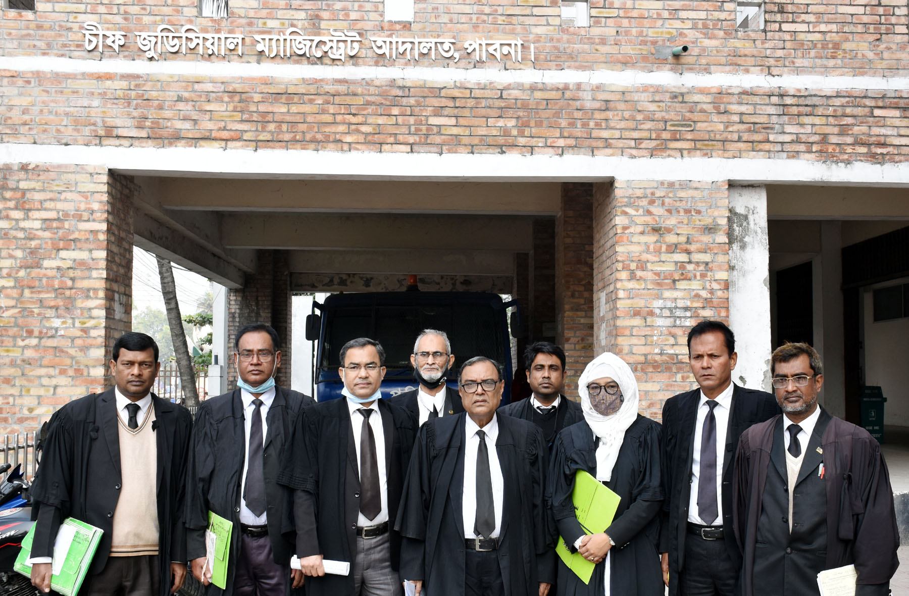 পাবনায় ডা. মুরাদের বিরুদ্ধে মামলা