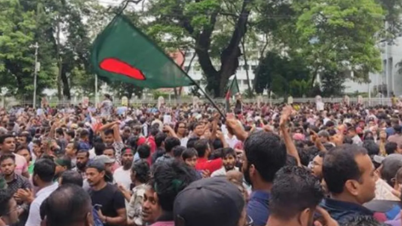 ঢাকায় বৈষম্যবিরোধী ছাত্র আন্দোলনের 'মার্চ ফর ইউনিটি' জনতার ঢল